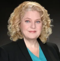 Headshot of Angela Long